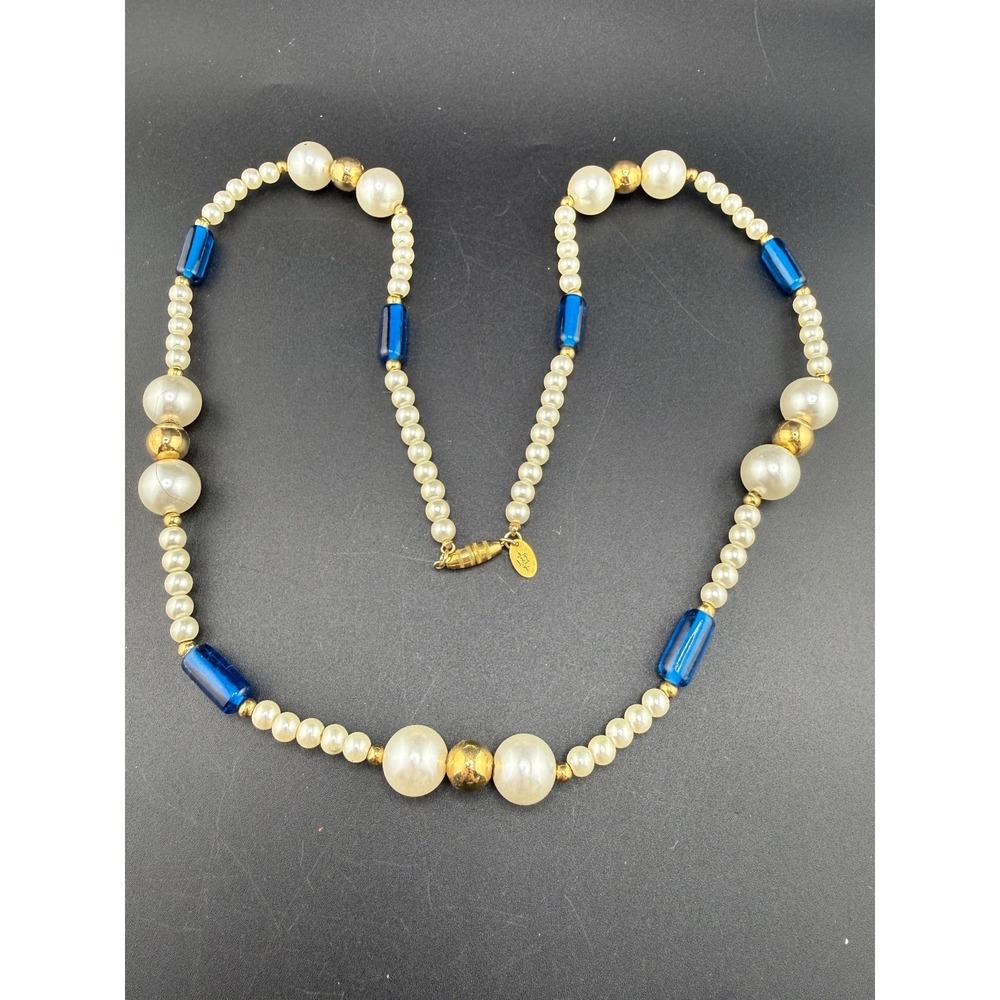 Vintage Vendome Necklace Faux Pearl Acrylic Blue‎ 30"